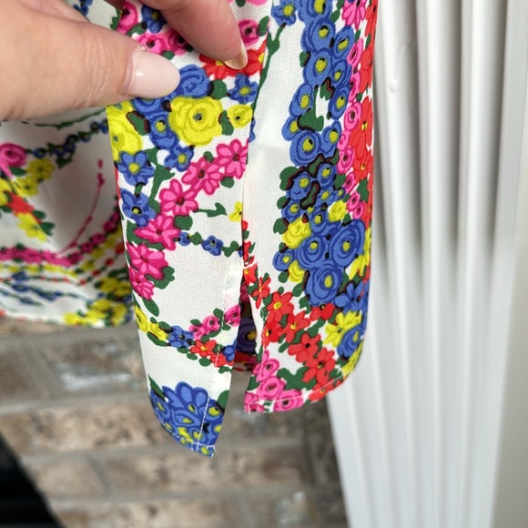 Talbots floral blouse - Picture 4 of 6